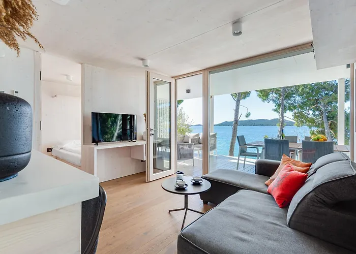 Villa Spirit One Buqez - 1st Sea Line By *