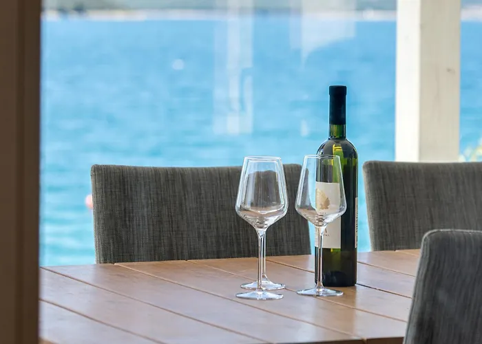 Villa Spirit One Buqez - 1st Sea Line By Drage