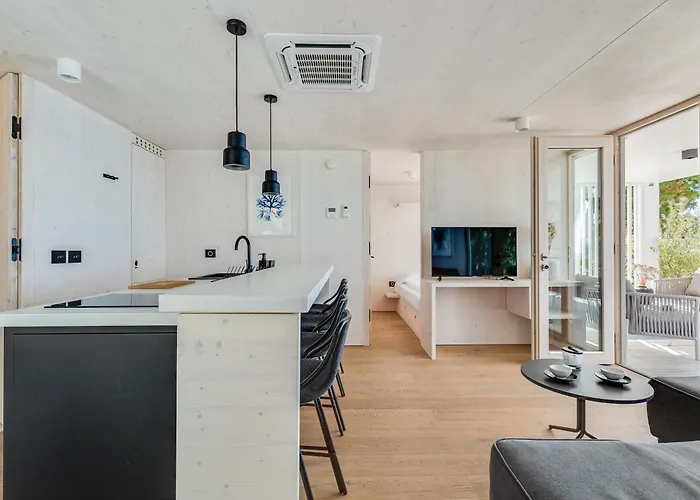 Villa Spirit One Buqez - 1st Sea Line By