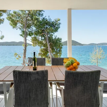 Spirit One Buqez - 1st Sea Line By